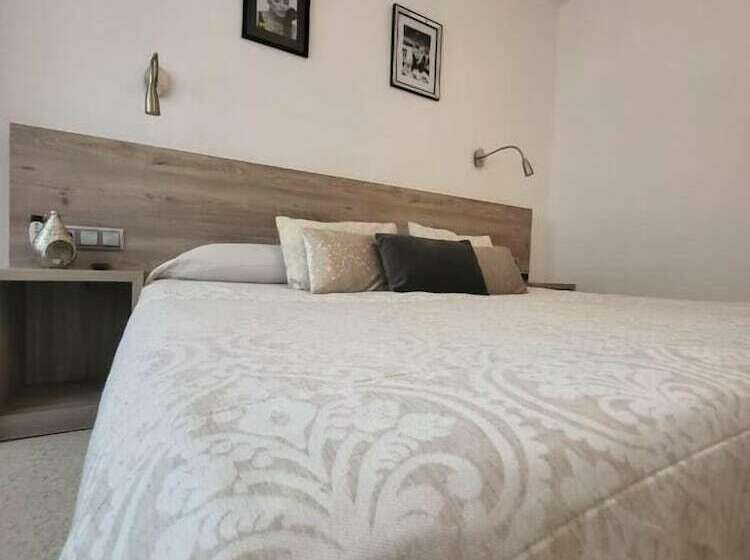 اتاق استاندارد, Hostal Torras