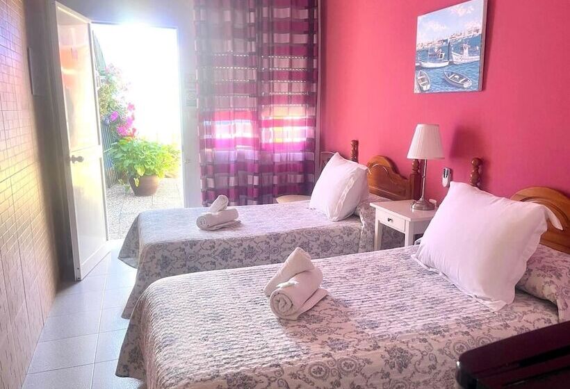 スタンダードルーム, Hostal El Faro