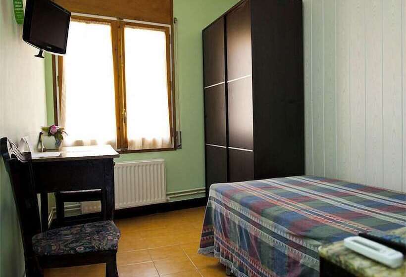 Quarto Estandar Individual, Hostal Fabrellas