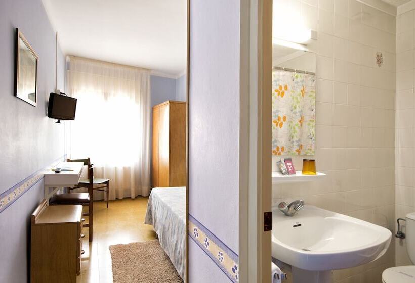 Quarto Estandar Individual, Hostal Fabrellas