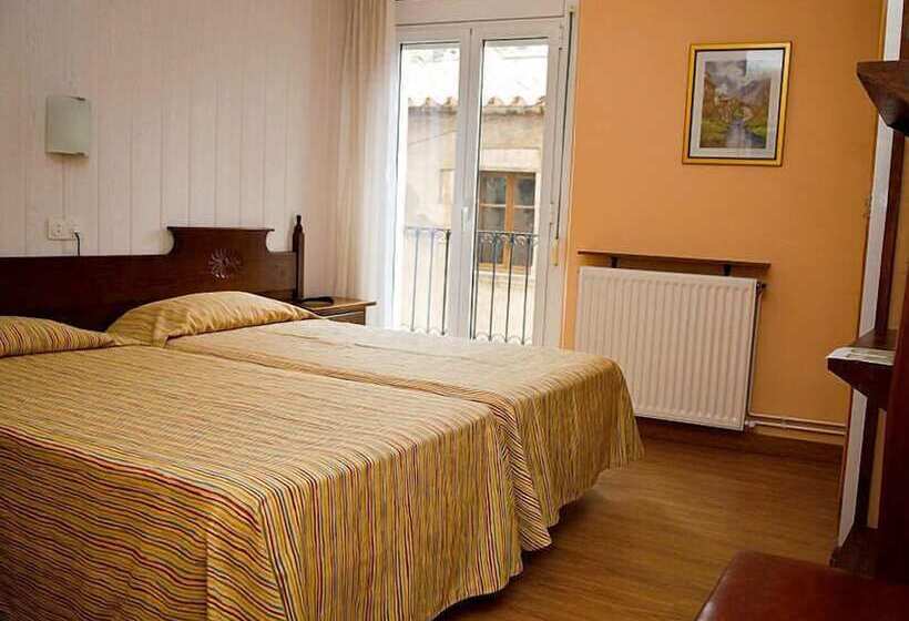 Quarto Economy, Hostal Fabrellas