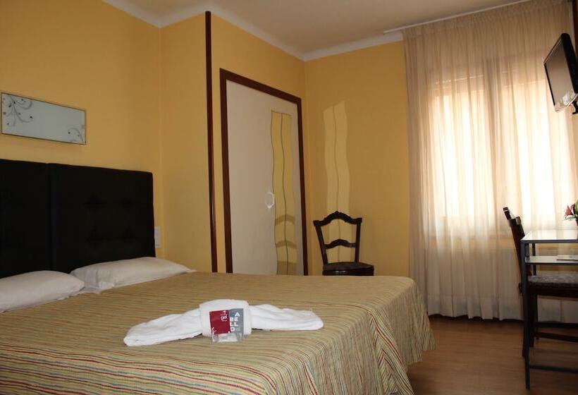 Quarto Economy, Hostal Fabrellas