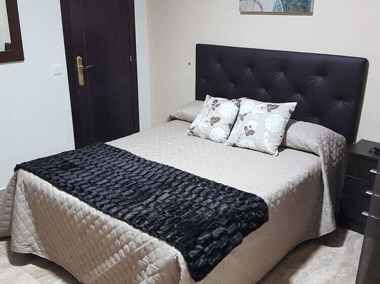 اتاق استاندارد یک نفره, Hostal Malaga