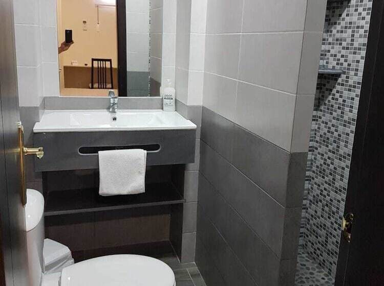 اتاق استاندارد, Hostal Malaga