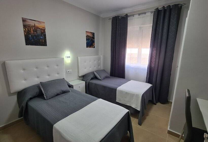 اتاق استاندارد, Hostal Malaga