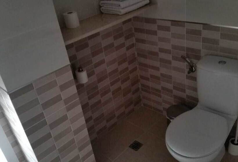 اتاق استاندارد سه نفره, Hostal Malaga