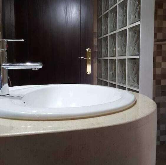 اتاق استاندارد سه نفره, Hostal Malaga