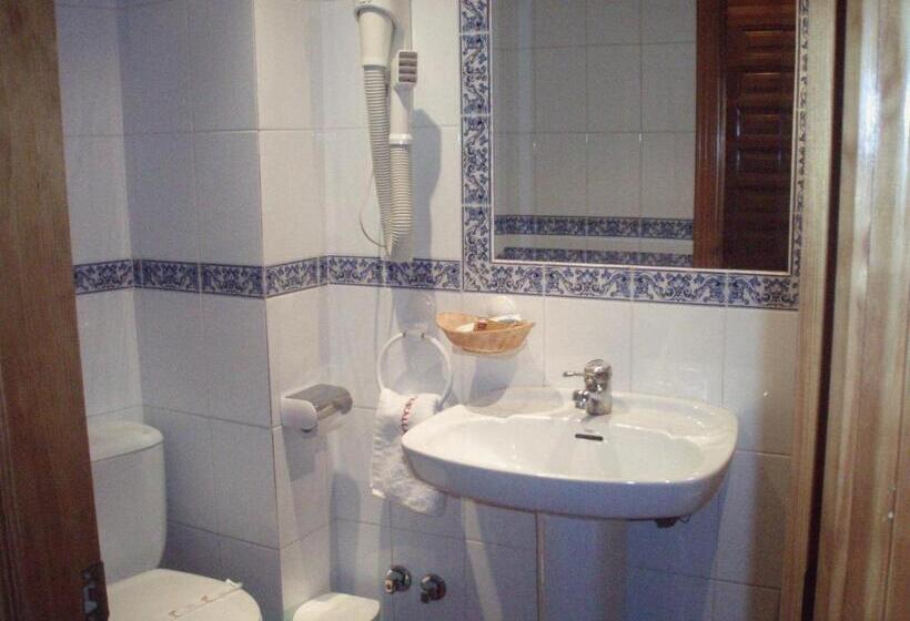 اتاق استاندارد, Hostal Restaurante La Muralla