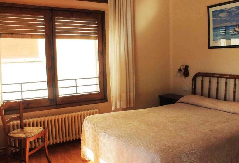 اتاق سوپریور, Hostal Rita Belvedere