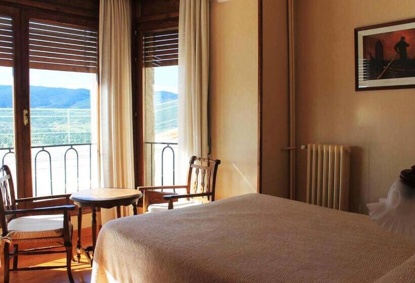 اتاق سوپریور, Hostal Rita Belvedere