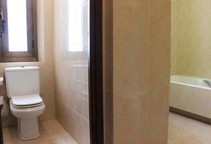 اتاق سوپریور, Hostal Rita Belvedere