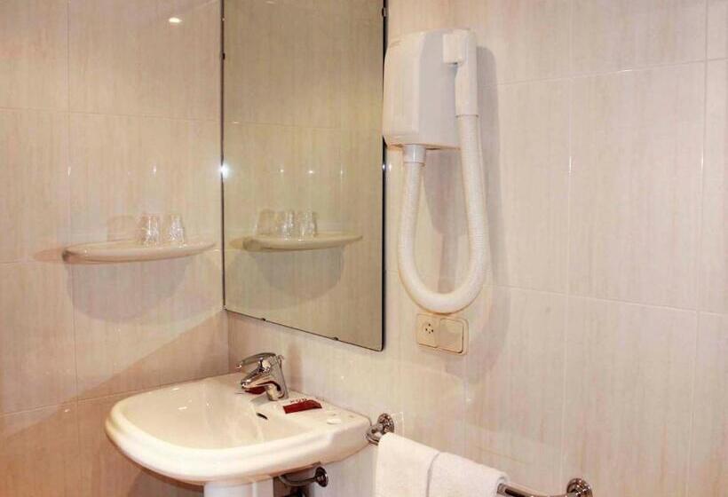 اتاق سوپریور, Hostal Rita Belvedere
