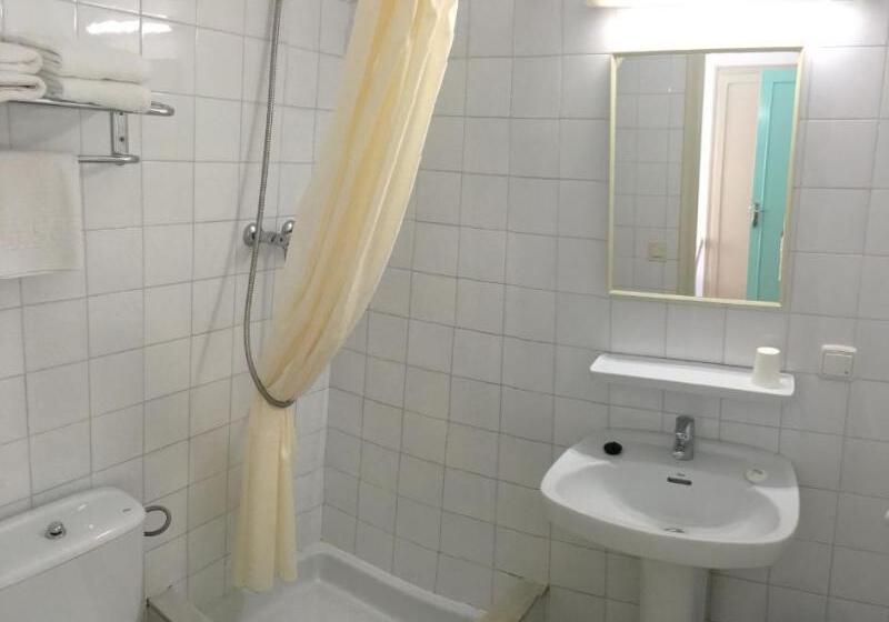 اتاق استاندارد, Hostal Rom Familiar