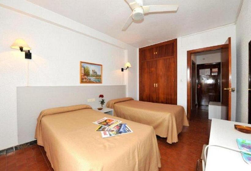 スタンダードルーム, Hostal Velilla