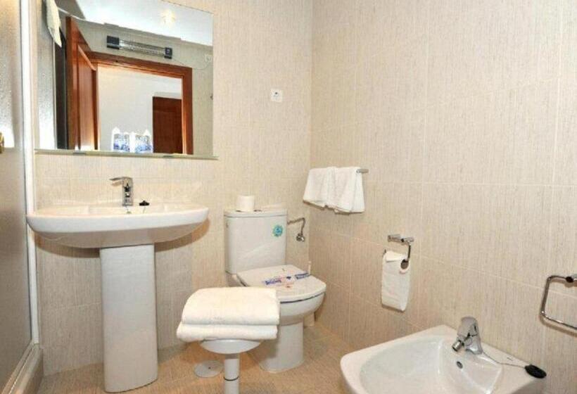 スタンダードルーム, Hostal Velilla