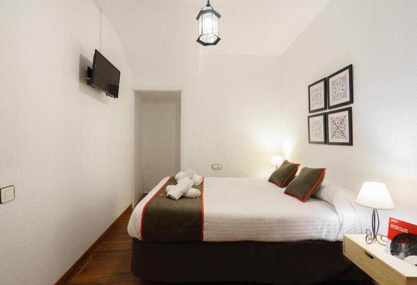 اتاق استاندارد سه نفره, Hostal Austria