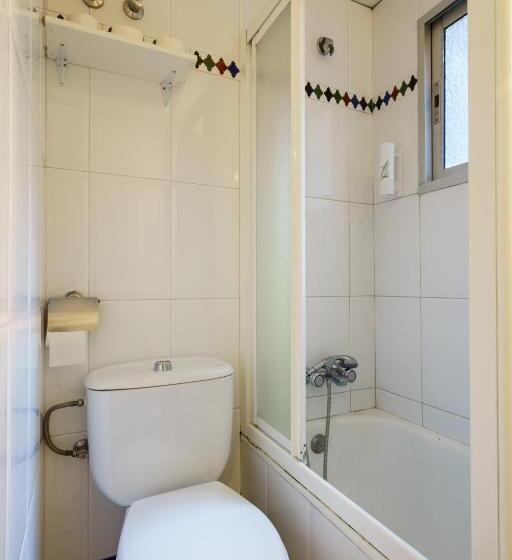 اتاق استاندارد اینتریور, Hostal Austria