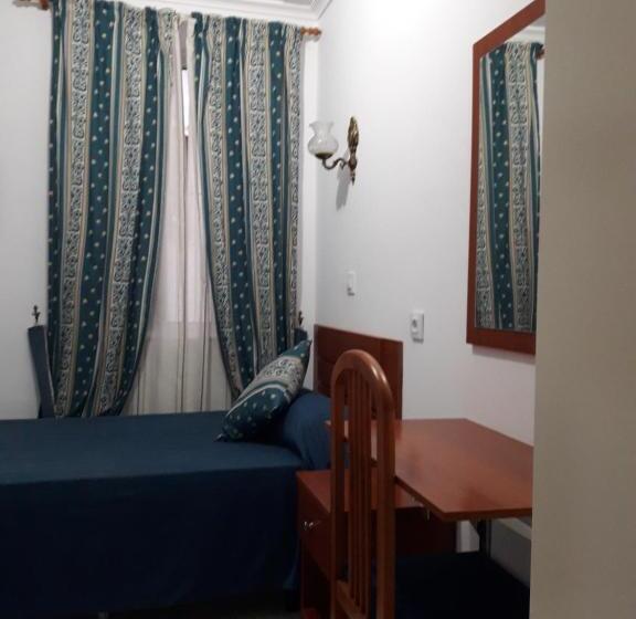 اتاق استاندارد یک نفره, Hostal Centro Sol