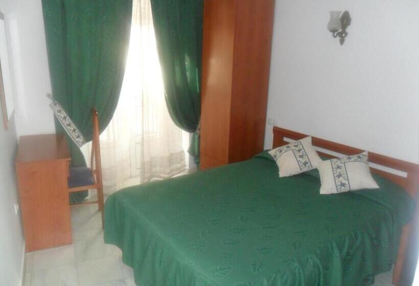 اتاق استاندارد یک نفره, Hostal Centro Sol
