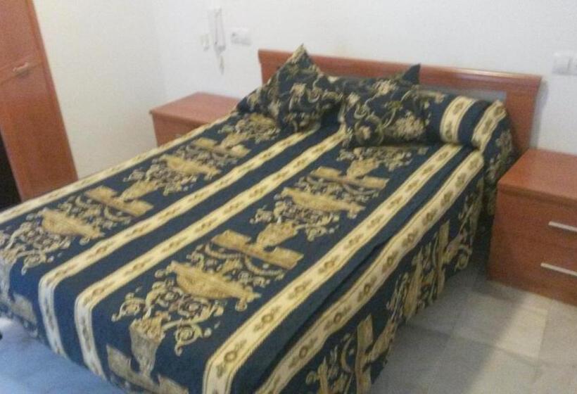 اتاق استاندارد یک نفره, Hostal Centro Sol