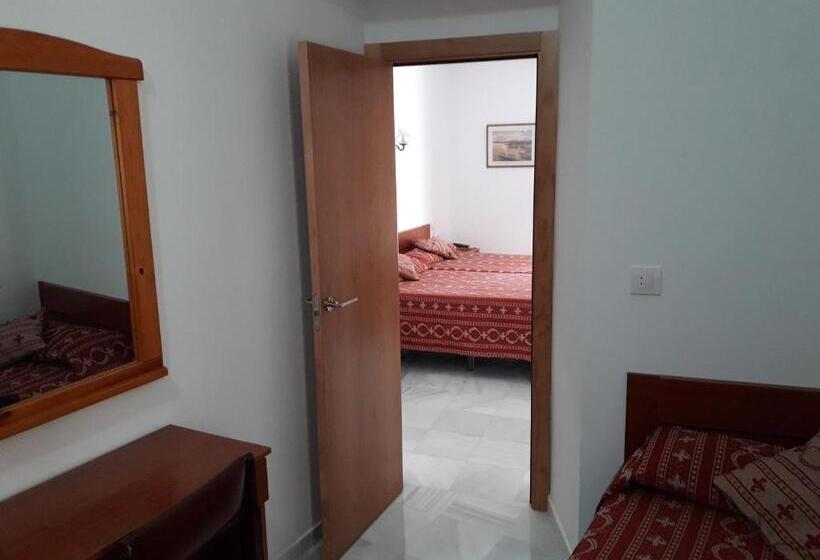 اتاق استاندارد چهار تخته, Hostal Centro Sol