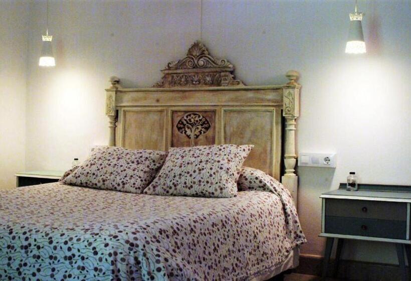 اتاق استاندارد, Hostal Montsoliu