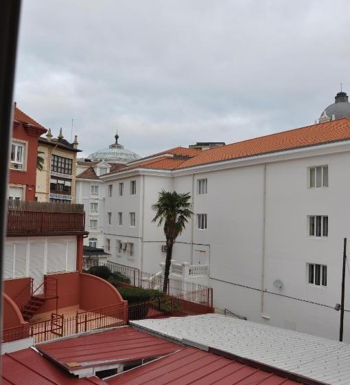 اتاق اکونومی, Hosteria Santander