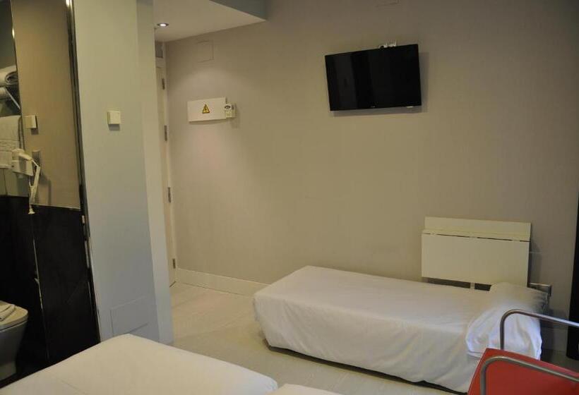 اتاق استاندارد سه نفره, Hosteria Santander
