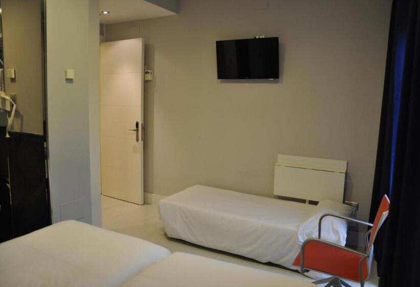 اتاق استاندارد سه نفره, Hosteria Santander