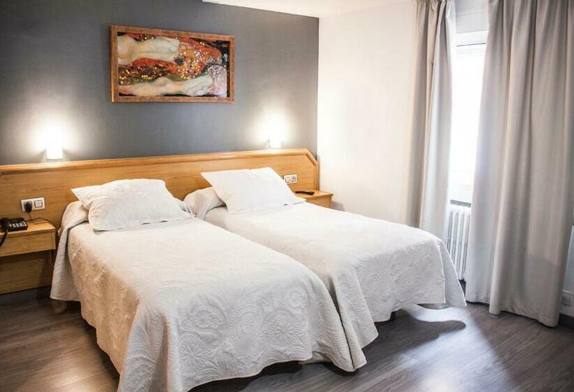 Номер Стандарт, Nest Style Santiago