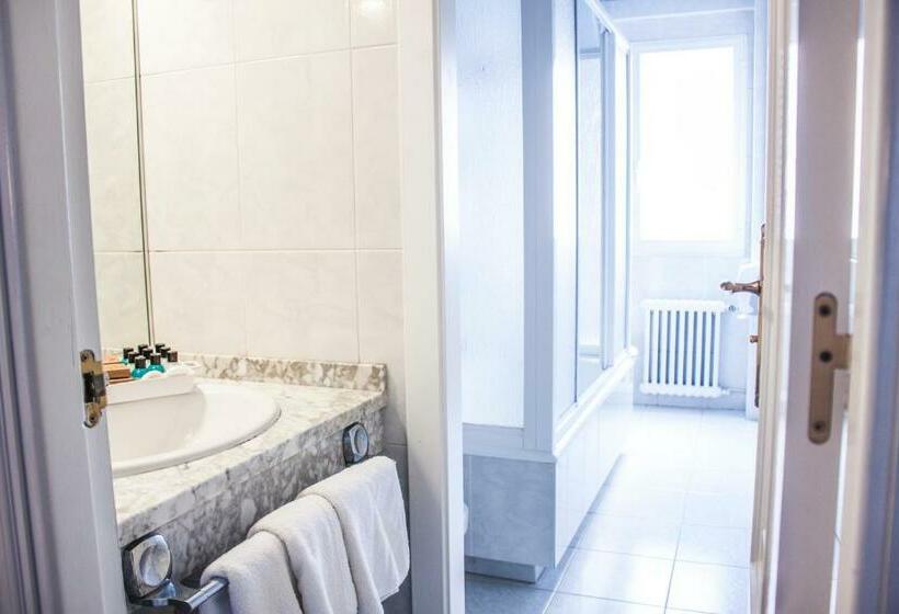 Номер Стандарт Трехместный, Nest Style Santiago