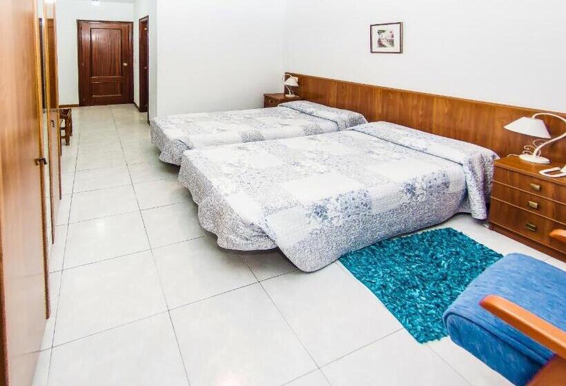 اتاق استاندارد, Restaurante Xaneiro