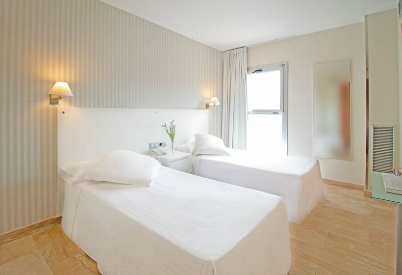 Standard Single Room, Turissa