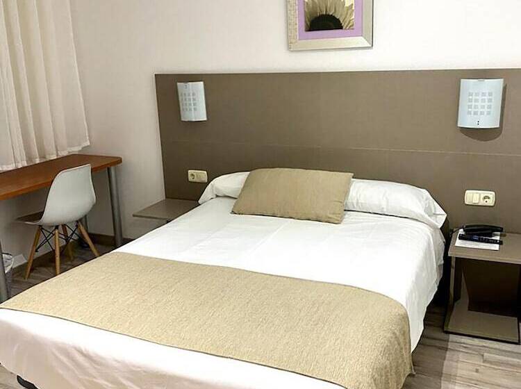 Chambre Standard Individuelle, Pensión Residencia Fornos