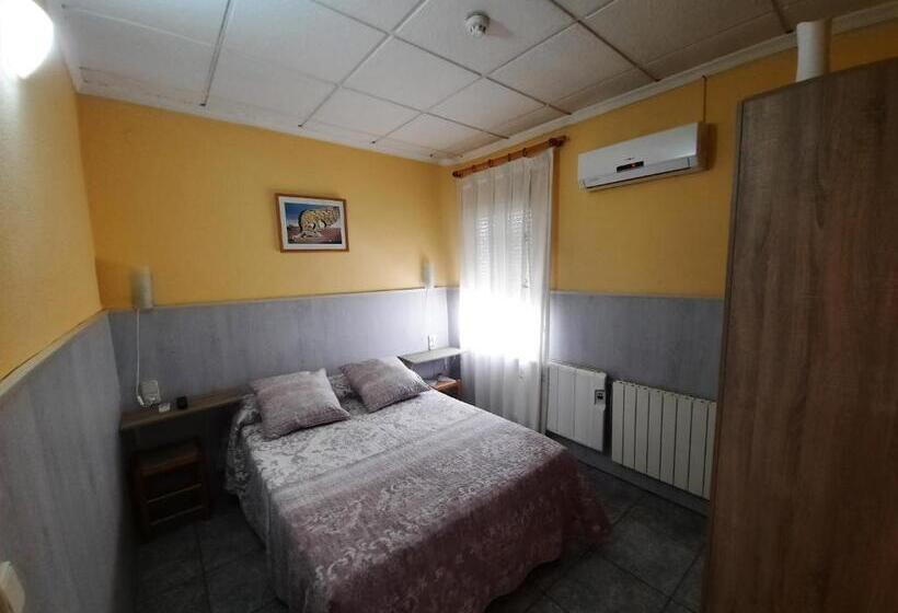 Camera Standard, Hostal Alba