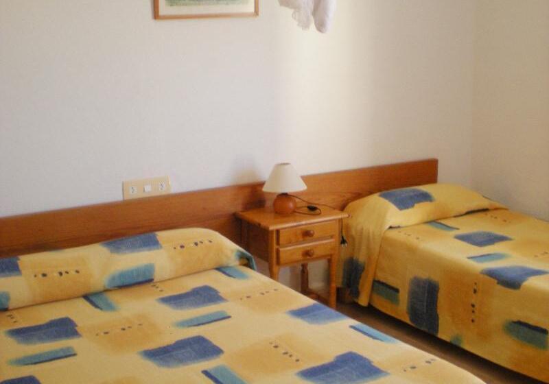 اتاق استاندارد, Hostal Mayans