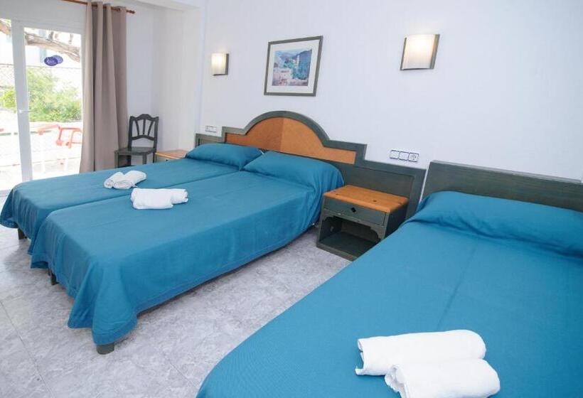 标准三人间, Hostal Rosalia