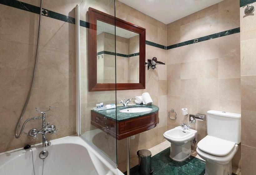 Quarto Triplo Standart, Exe Laietana Palace