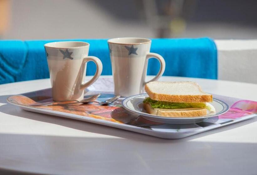 اتاق استاندارد, Hostal Alemania