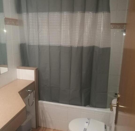 اتاق استاندارد, Hostal Cal Batista