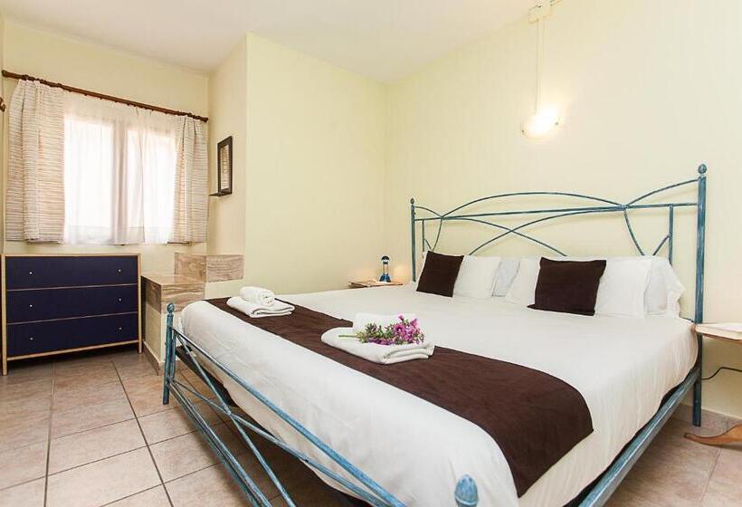 سوییت, Hostal Doris   Adults Only