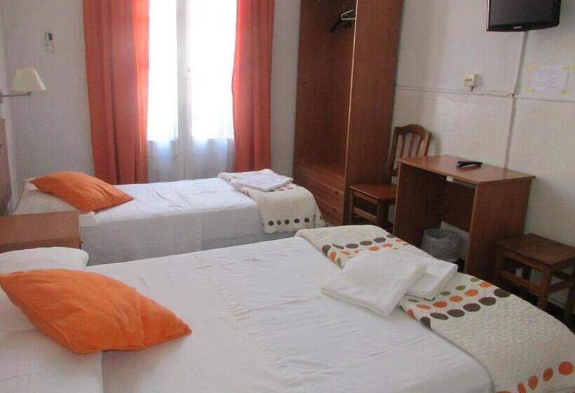 اتاق استاندارد سه نفره, Hostal Lima