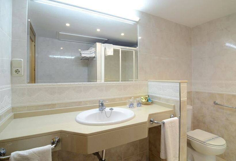 استودیوی استاندارد, Apartamentos Pyr Fuengirola