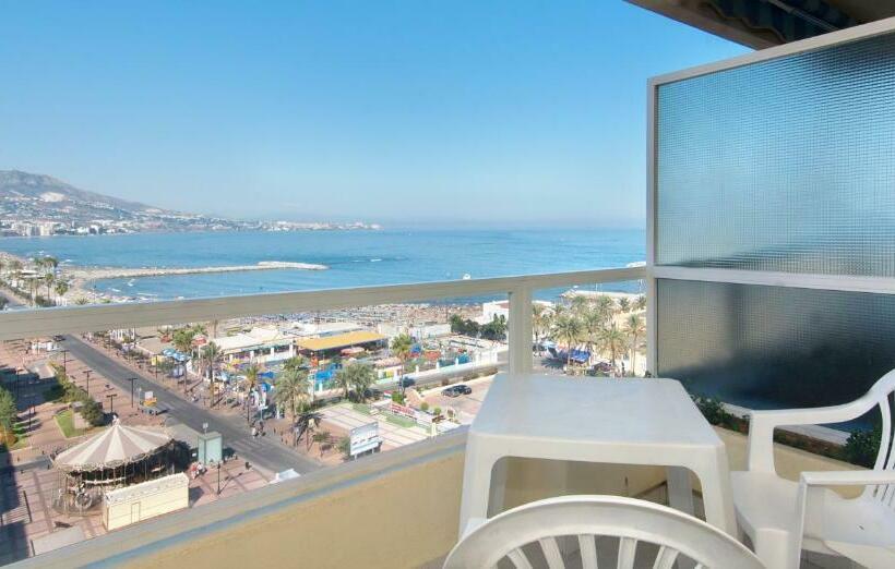侧面带海景的标准工作室, Apartamentos Pyr Fuengirola