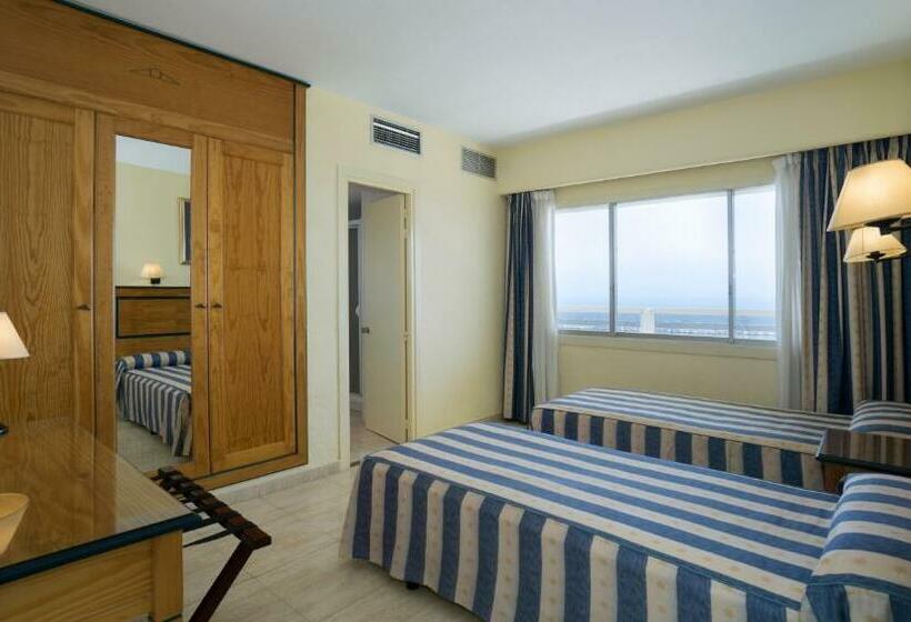 带2个卧室带海景的公寓, Apartamentos Pyr Fuengirola