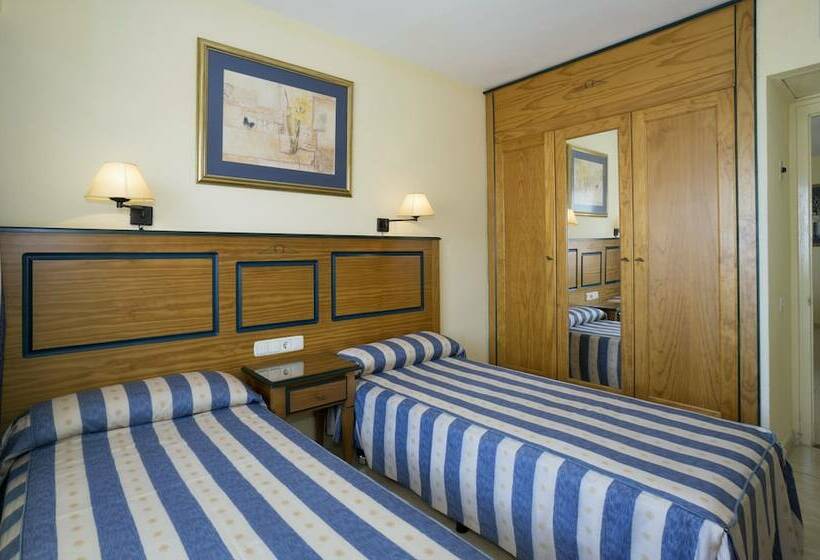 带2个卧室带海景的公寓, Apartamentos Pyr Fuengirola