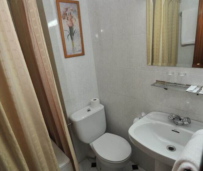 اتاق استاندارد, Hostal Goyma I