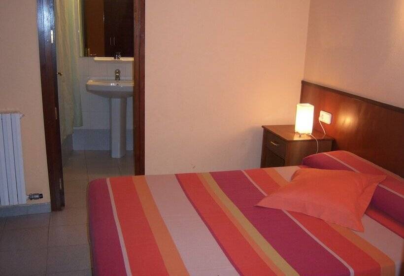 스탠다드 룸, Hostal Les Collades