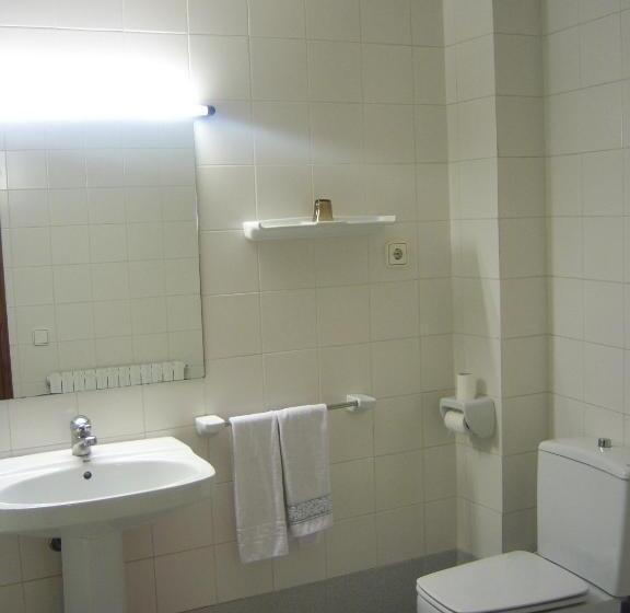 4인용 스탠다드 룸, Hostal Les Collades