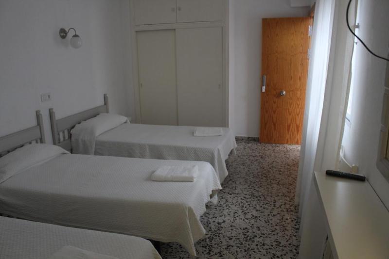 Pokój Standard Trzyosobowy, Hostal Paco Marbella